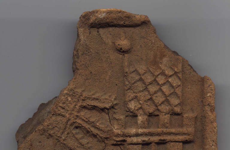 Navarov, fragment celni vyhrivaci steny s motivem vjezdu Krista do Jeruzalema